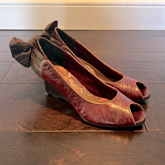 Kenzie wedge 8M - Picture 1 of 10